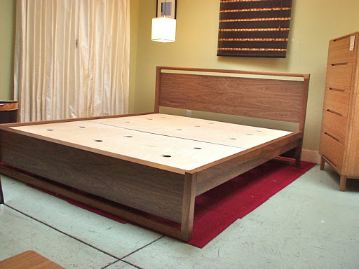 Giường ngủ bằng gỗ đẹp - điểm nhấn cho căn phòng của bạn