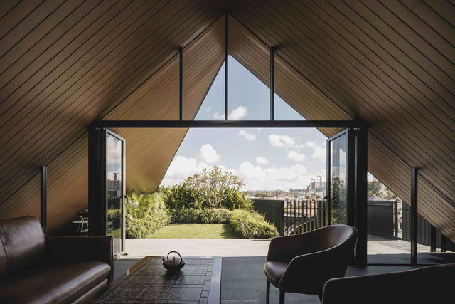 Căn biệt thự mang thiên nhiên vào nhà đẹp đến ngẩn người: Không gian thoải mái nhưng vẫn riêng tư, mộc mạc mà sang chảnh hút mắt - Ảnh 2. Căn biệt thự mang thiên nhiên vào nhà đẹp đến ngẩn người: Không gian thoải mái nhưng vẫn riêng tư, mộc mạc mà sang chảnh hút mắt - Ảnh 2.